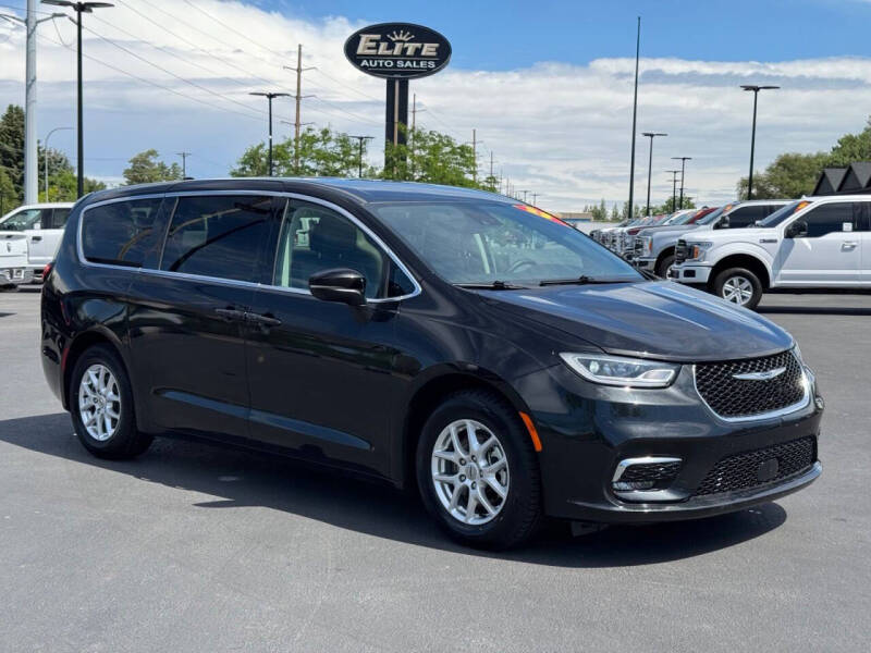 2023 Chrysler Pacifica Touring L