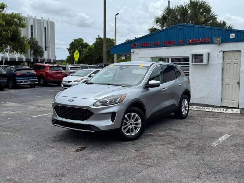 2021 Ford Escape SE's photo