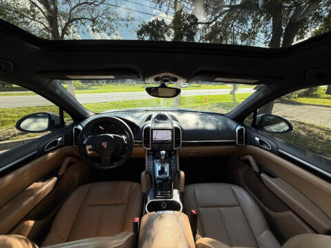 2014 Porsche Cayenne Platinum