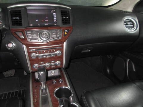 2017 Nissan Pathfinder Platinum