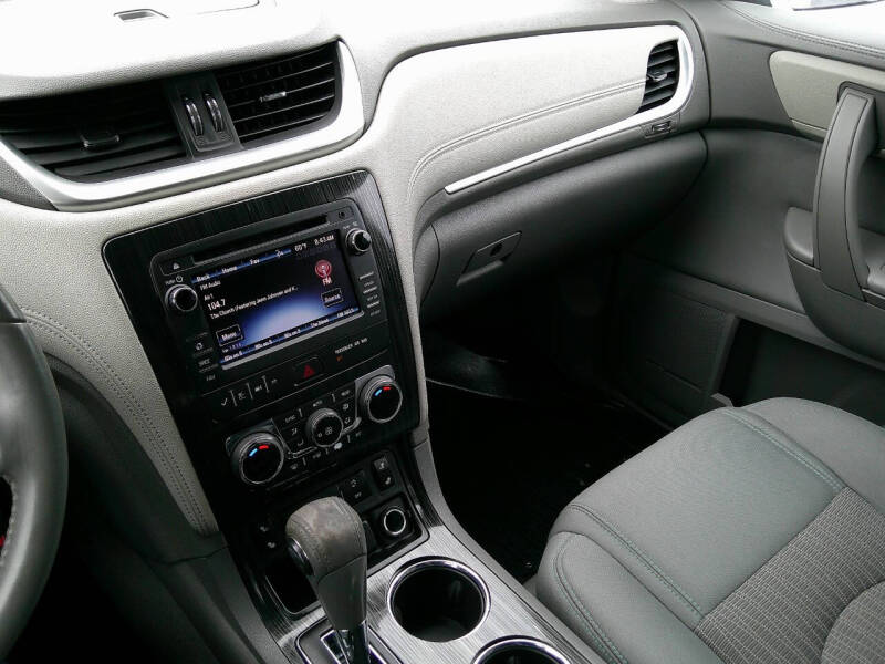 2017 Chevrolet Traverse LT