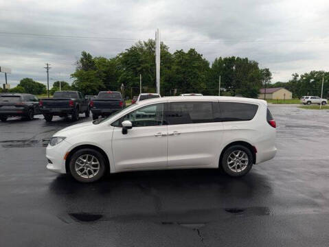 2022 Chrysler Voyager LX