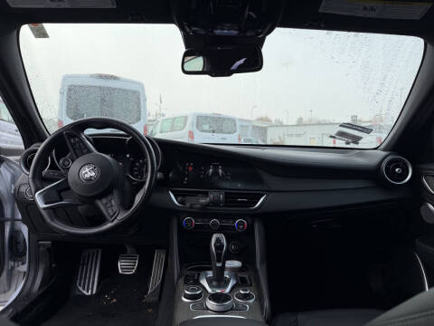 2022 Alfa Romeo Giulia Ti