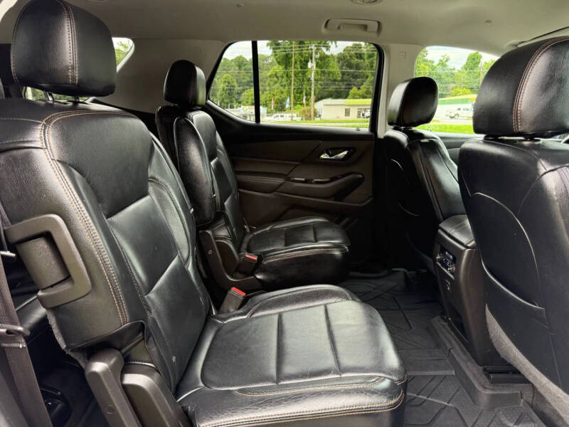 2020 Chevrolet Traverse LT Cloth