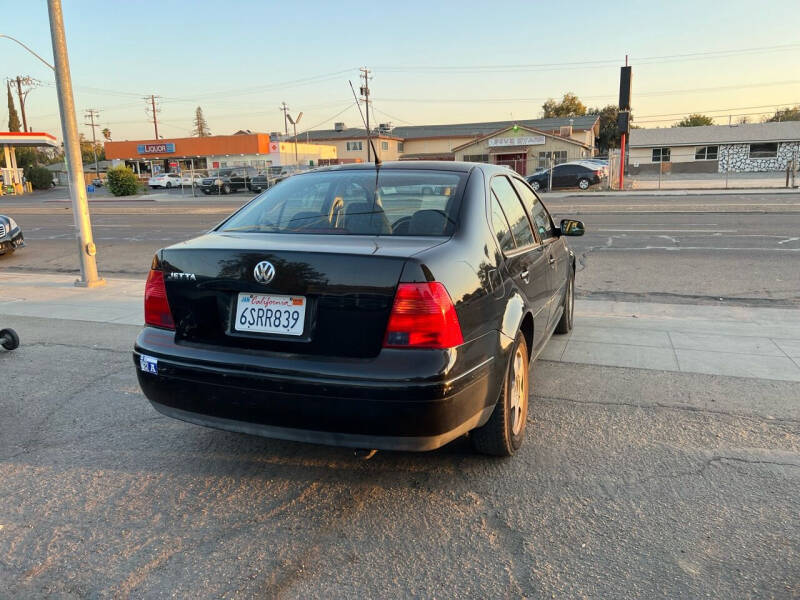 2002 Volkswagen Jetta for sale at FRESNO MOTORS in Fresno CA