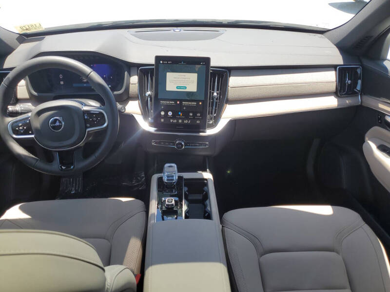 2025 Volvo XC90 B6 Plus Bright Theme 7P