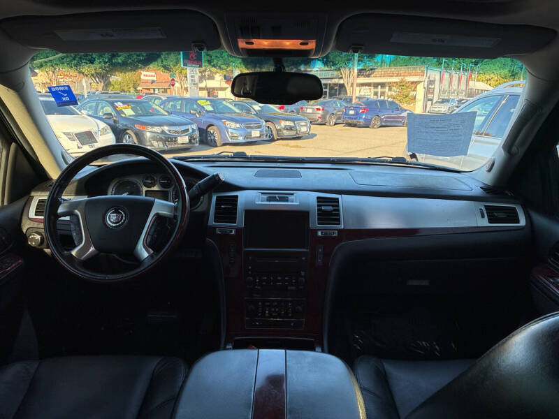 2010 Cadillac Escalade Premium