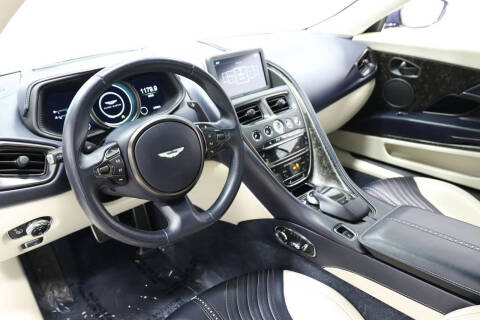 2019 Aston Martin DB11 V8