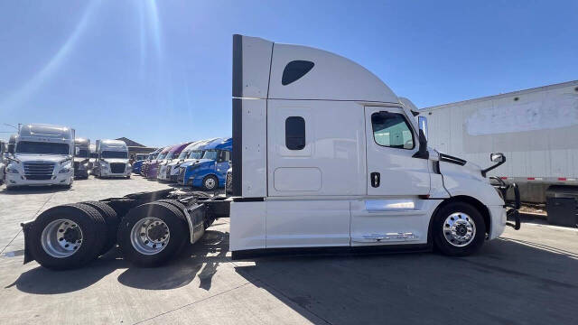 2023 Freightliner Cascadia for sale at KING TRUCK TRAILER SALES in Bakersfield, CA