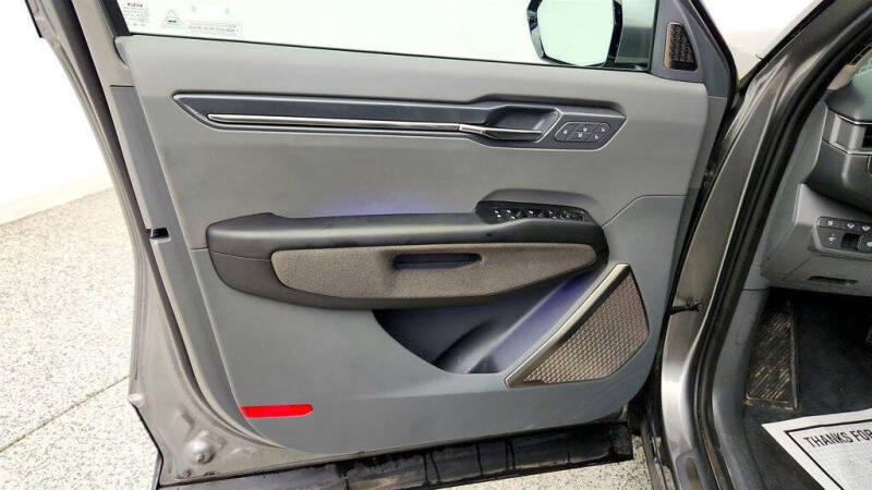 2024 Kia EV9 Land