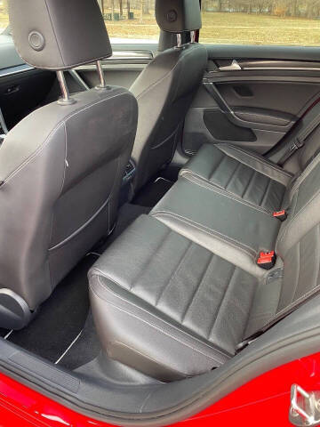 2016 Volkswagen Golf R 4Motion