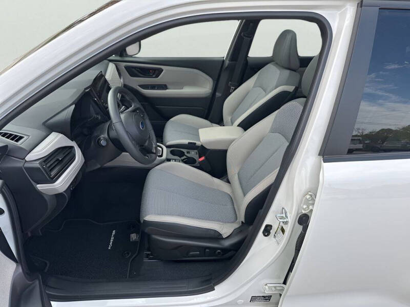 2025 Subaru Forester Premium