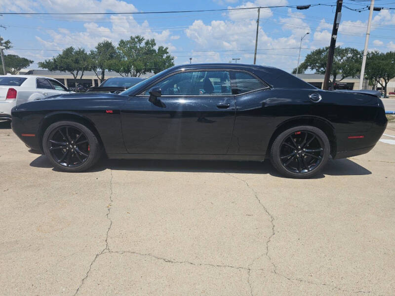 2018 Dodge Challenger SXT Plus