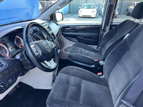 2017 Dodge Grand Caravan SE Plus
