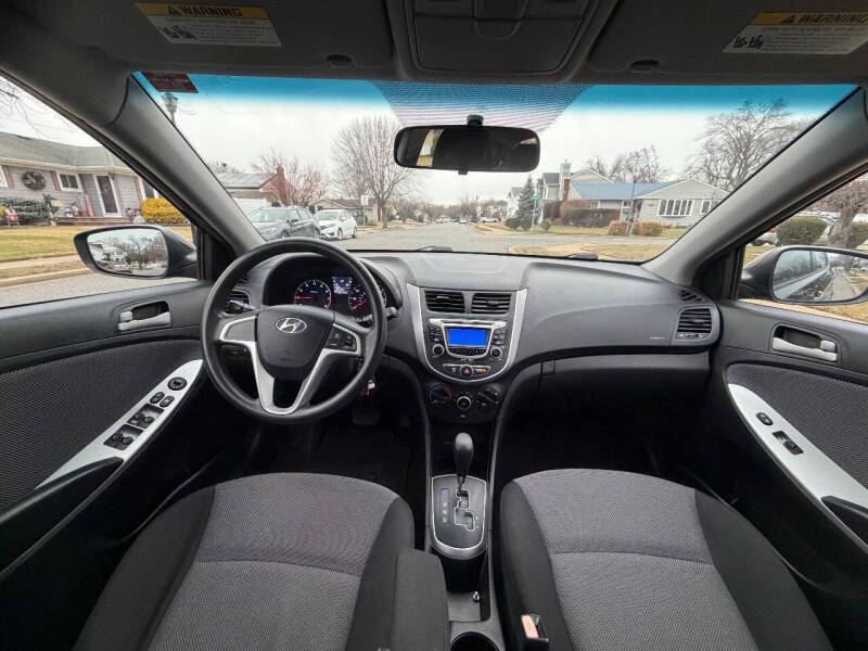 2012 Hyundai Accent GS