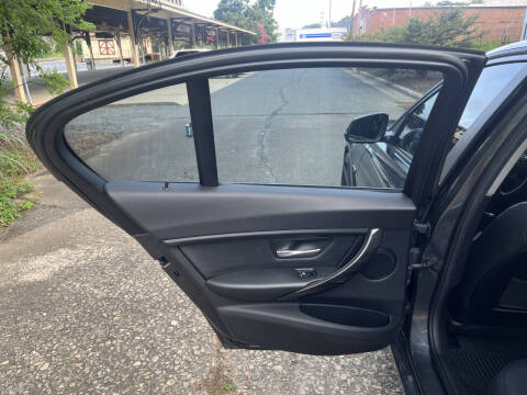 2017 BMW 3 Series 320i xDrive