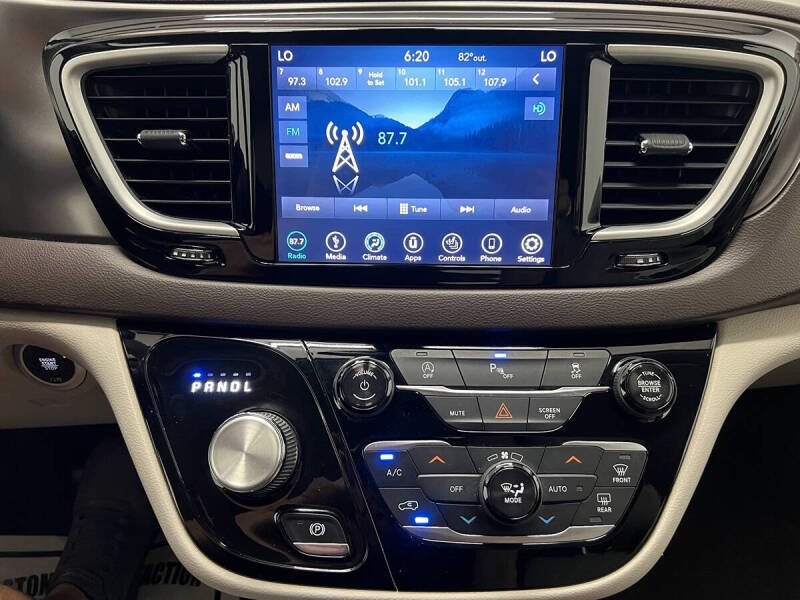 2018 Chrysler Pacifica Touring L