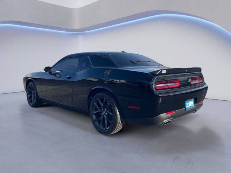 2021 Dodge Challenger SXT