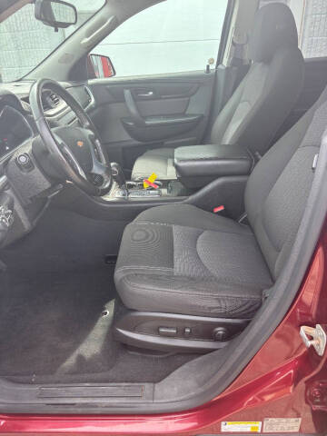 2017 Chevrolet Traverse LT