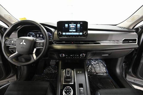 2023 Mitsubishi Outlander PHEV SE