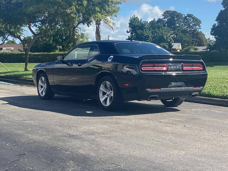 2023 Dodge Challenger SXT