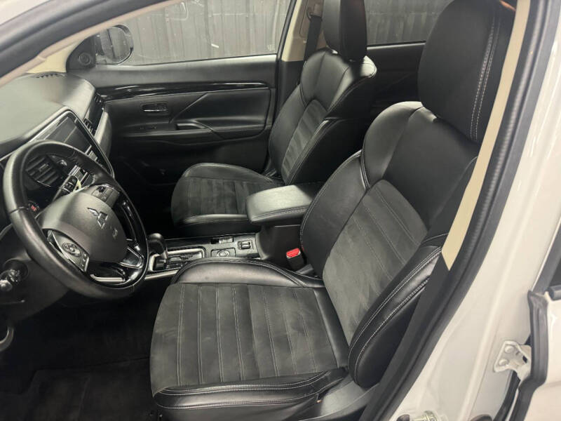 2019 Mitsubishi Outlander SE