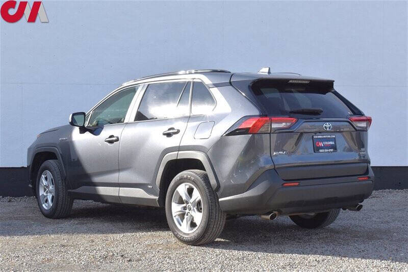 2019 Toyota RAV4 Hybrid XLE
