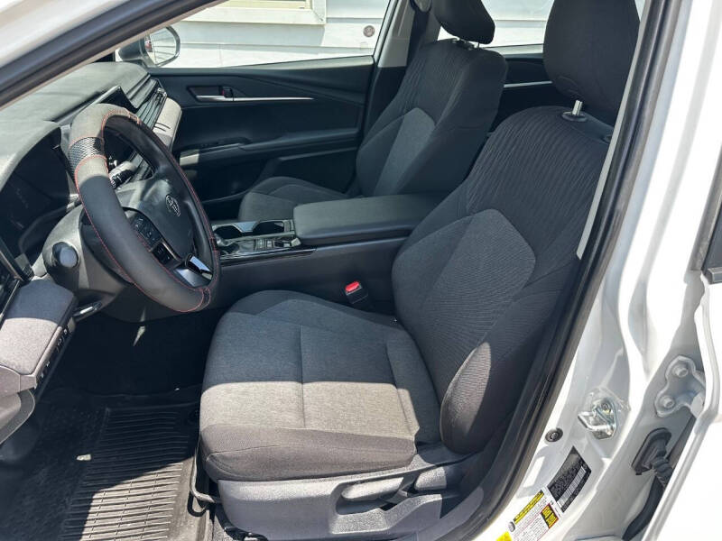 2025 Toyota Camry LE