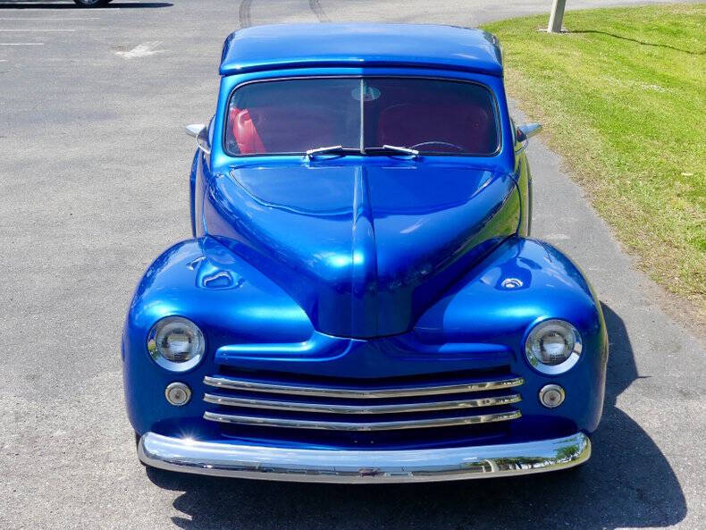 1948 Ford Super Deluxe