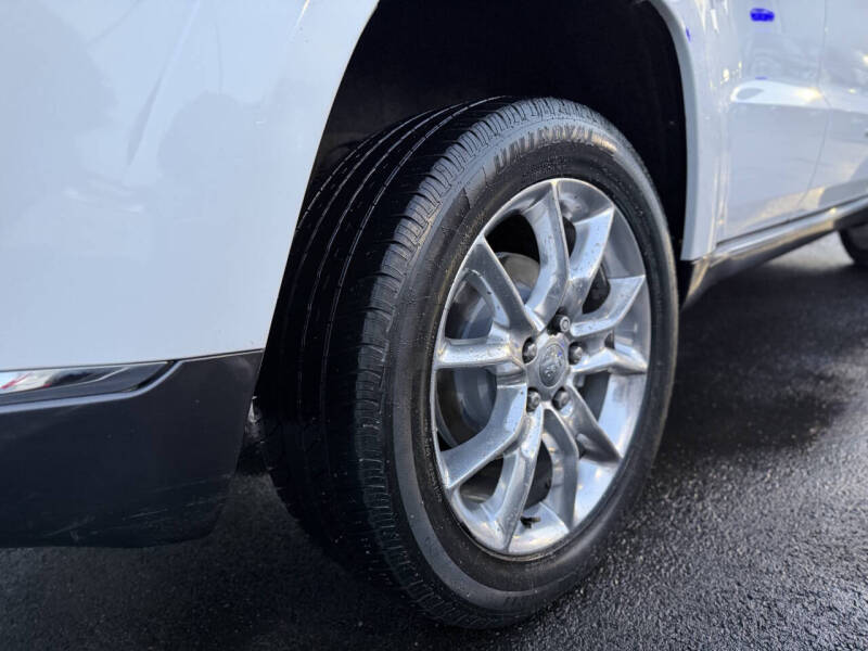 2016 Jeep Grand Cherokee Summit