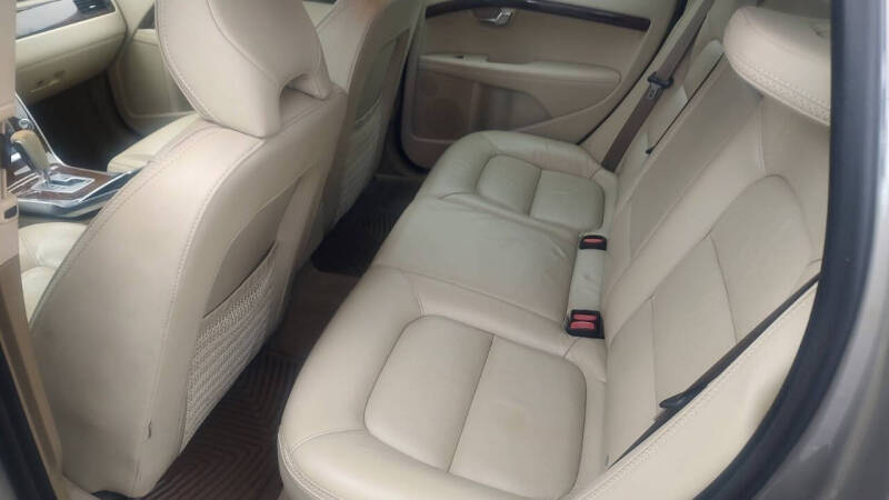 2012 Volvo XC70 T6 Premier Plus