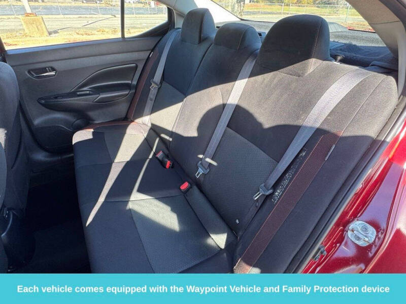 2021 Nissan Versa SR