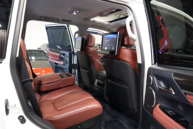 2016 Lexus LX 570