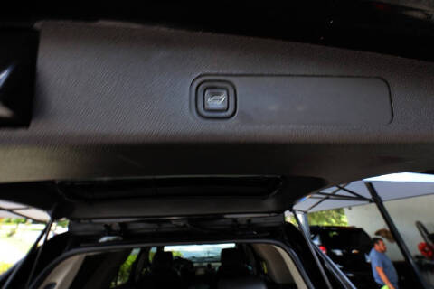 2011 Cadillac Escalade Premium
