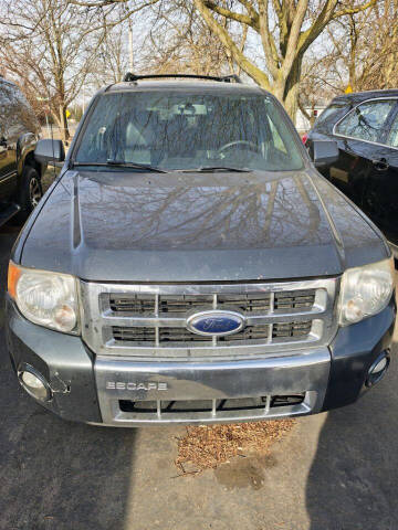 2009 Ford Escape for sale at A&Q Auto Sales & Repair in Westland MI