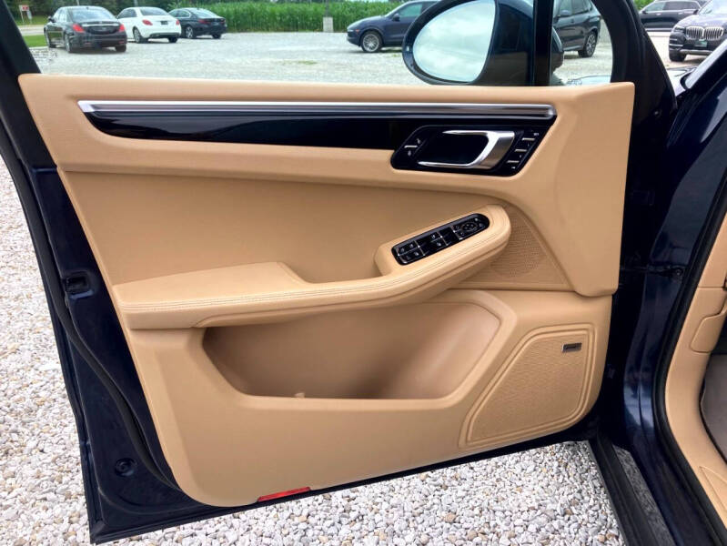2017 Porsche Macan