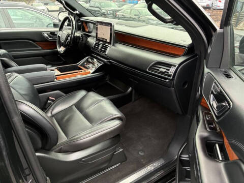 2018 Lincoln Navigator Select