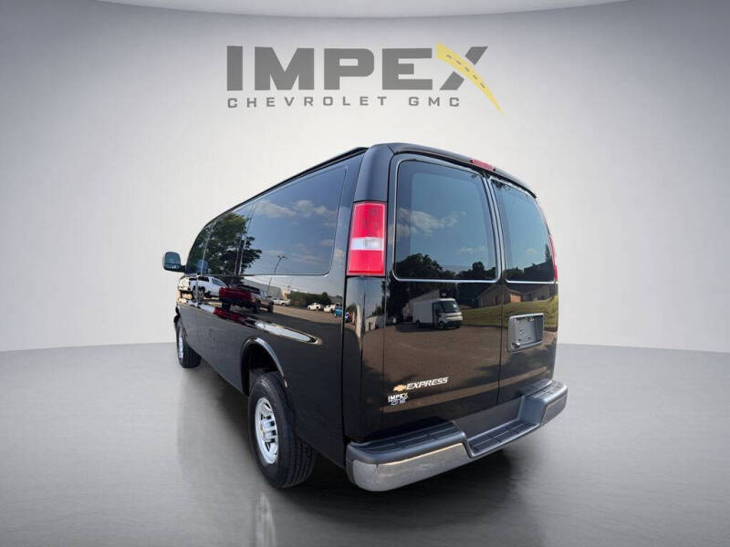 2026 Chevrolet Express 2500