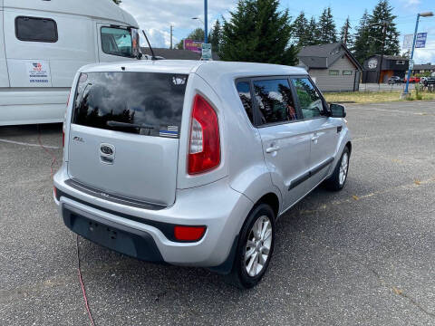 2012 Kia Soul +