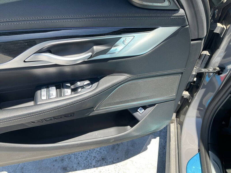 2022 BMW 7 Series 740i