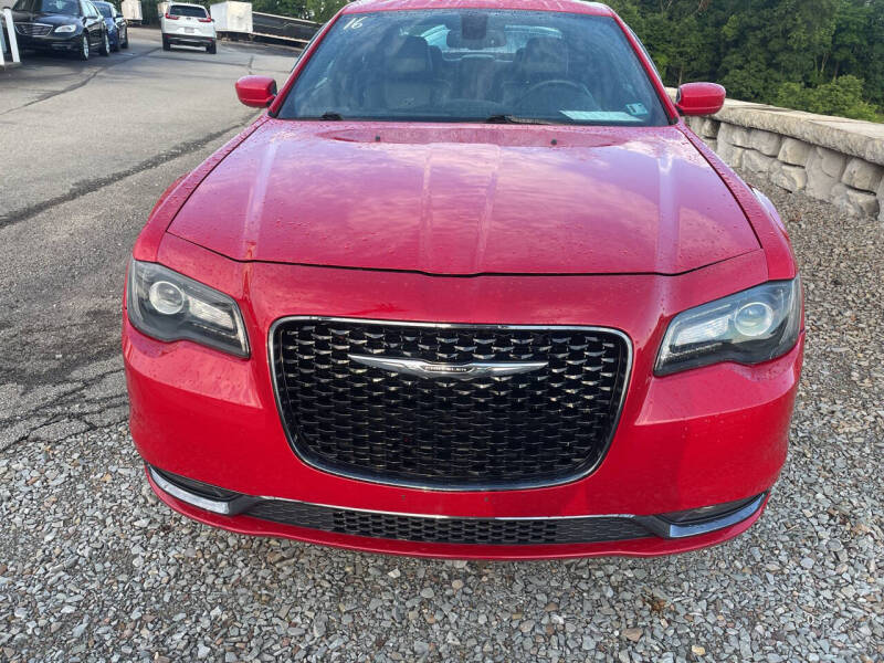 2016 Chrysler 300 S