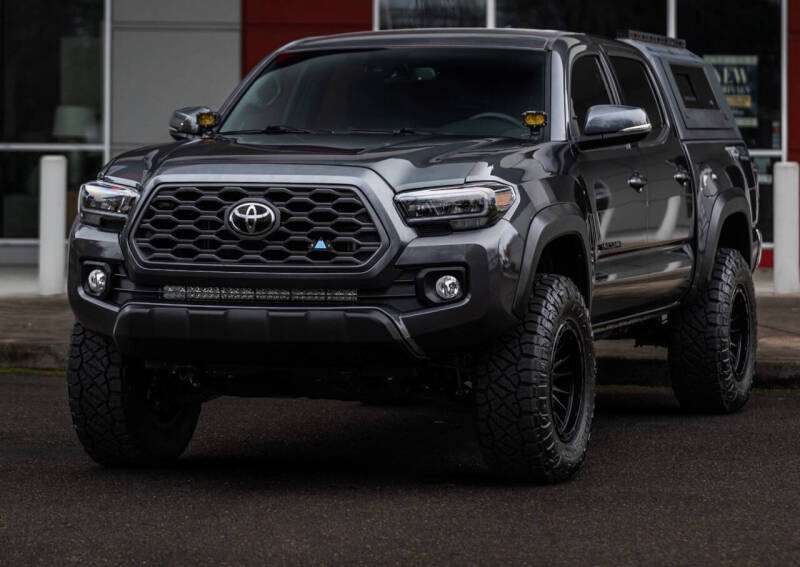2021 Toyota Tacoma TRD Off Road's photo