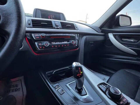 2018 BMW 3 Series 320i