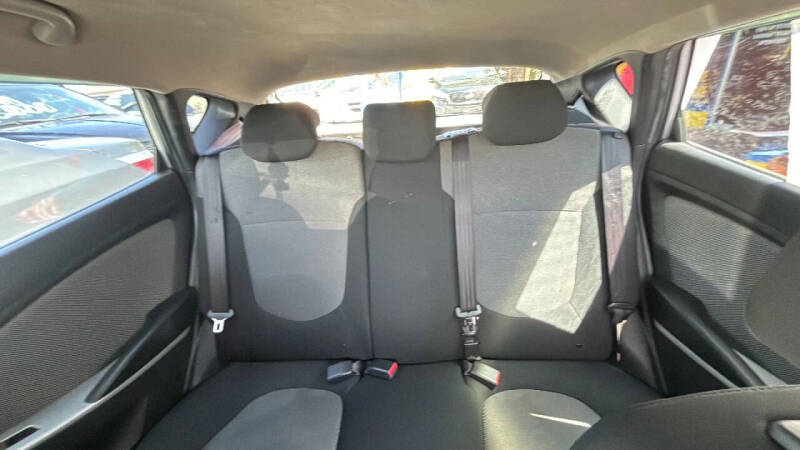 2012 Hyundai Accent GS