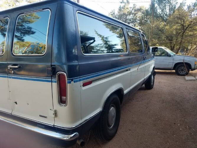 1987 Ford E-150 XLT