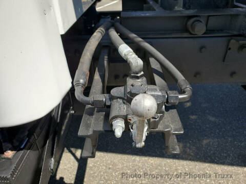 2007 Freightliner M2 106