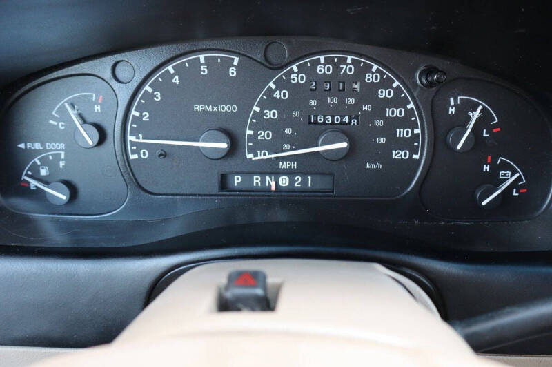 2000 Ford Explorer Eddie Bauer