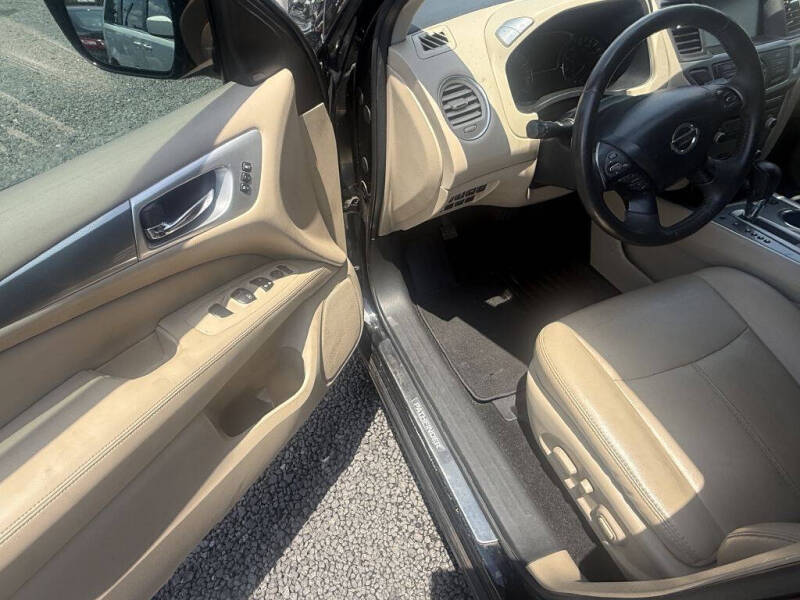 2017 Nissan Pathfinder S