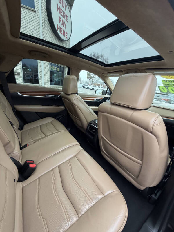 2017 Cadillac XT5 Platinum