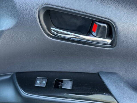 2021 Toyota Prius LE